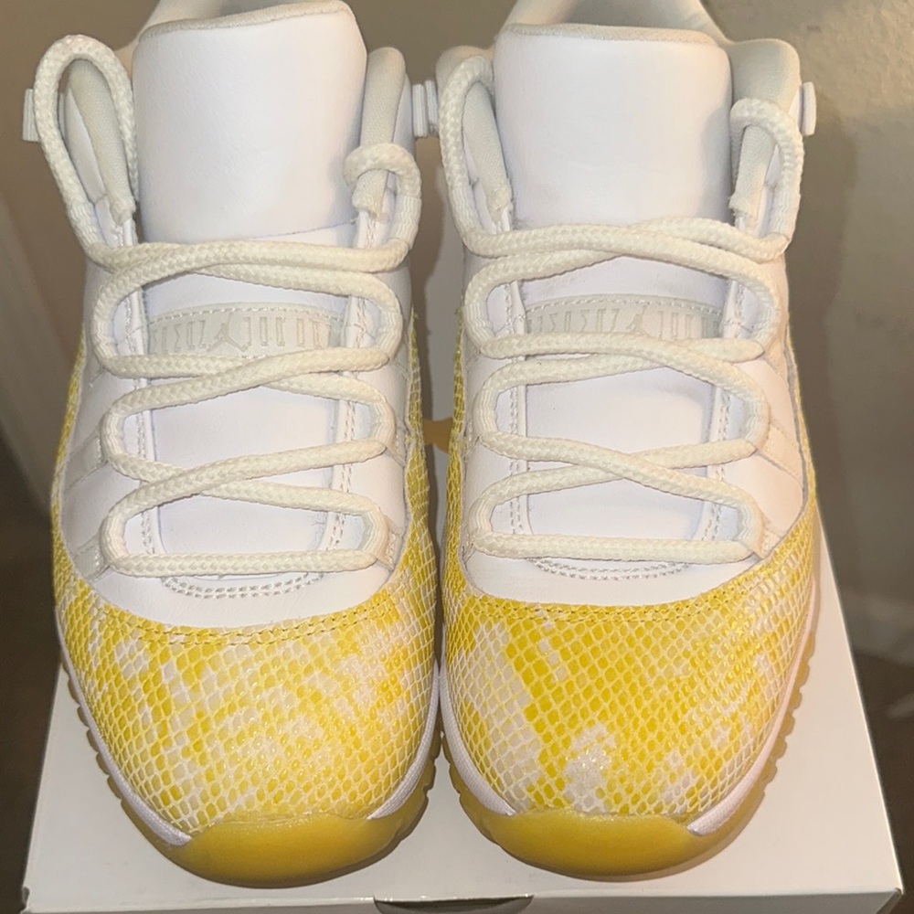 Jordan Kids White and Yellow Sneakers